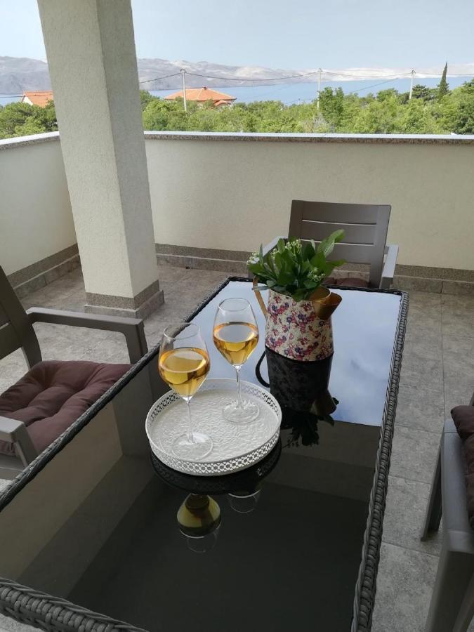 Apartment Villa Bijele Stijene Karlobag Kültér fotó