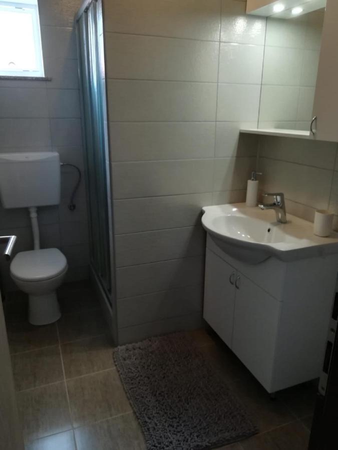 Apartment Villa Bijele Stijene Karlobag Kültér fotó
